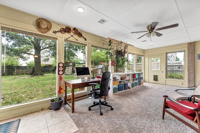 1402 S Countrywood Place, Rogers, AR 72758