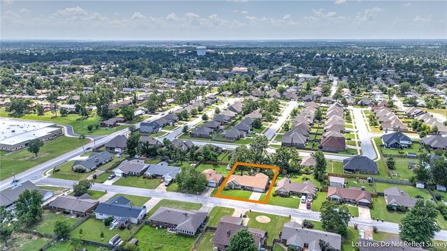 1402 S Countrywood Place, Rogers, AR 72758