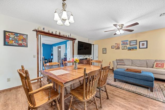 1402 S Countrywood Place, Rogers, AR 72758