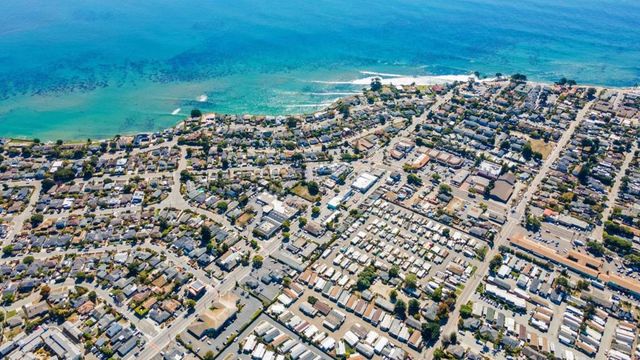 1099 38th Avenue, Santa Cruz, CA 95062