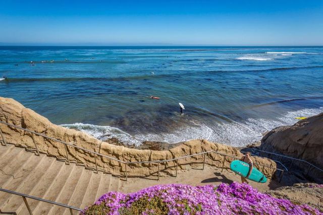 1099 38th Avenue, Santa Cruz, CA 95062