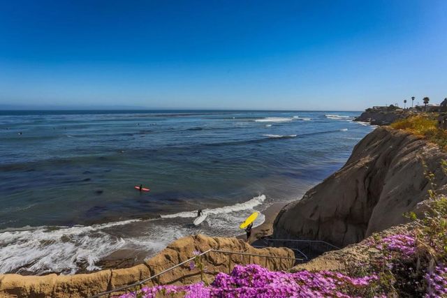 1099 38th Avenue, Santa Cruz, CA 95062