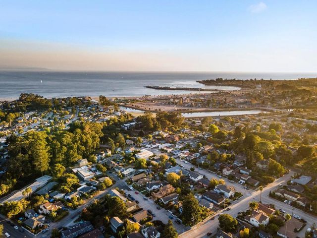1099 38th Avenue, Santa Cruz, CA 95062