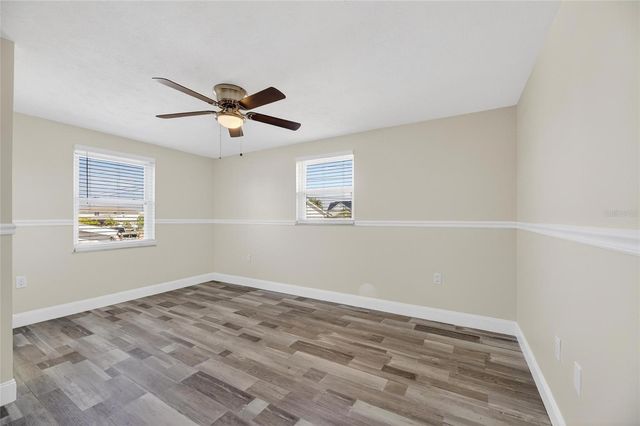 827 SEABREEZE DRIVE, Ruskin, FL 33570