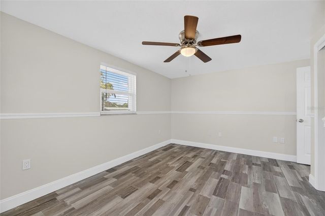 827 SEABREEZE DRIVE, Ruskin, FL 33570