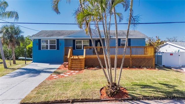 827 SEABREEZE DRIVE, Ruskin, FL 33570