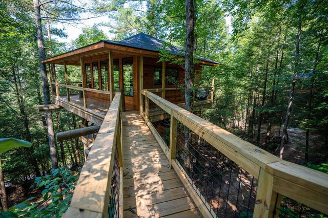 637 Cave Hollow Road, Campton, KY 41301