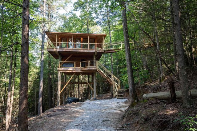 637 Cave Hollow Road, Campton, KY 41301