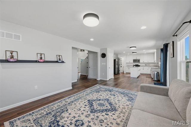 211 Pearl Vista Drive, O'fallon, MO 63366