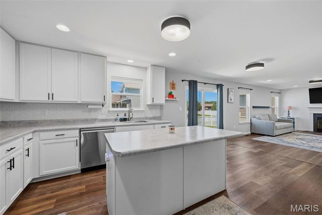211 Pearl Vista Drive, O'fallon, MO 63366