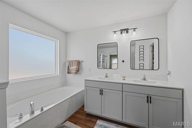211 Pearl Vista Drive, O'fallon, MO 63366