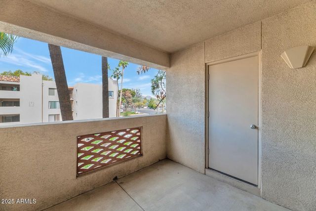 5104 N 32nd Street Unit 307, Phoenix, AZ 85018