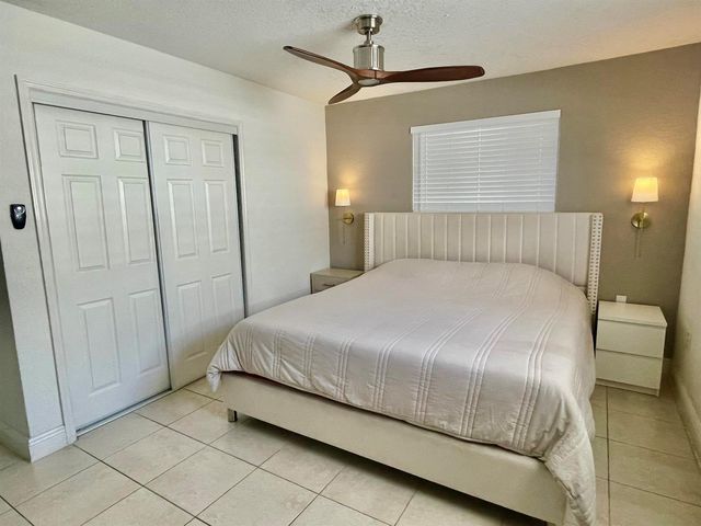 7661 Farragut Street, Hollywood, FL 33024
