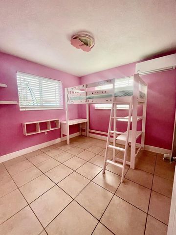 7661 Farragut Street, Hollywood, FL 33024