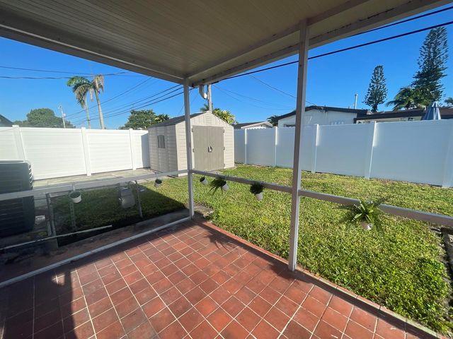 7661 Farragut Street, Hollywood, FL 33024