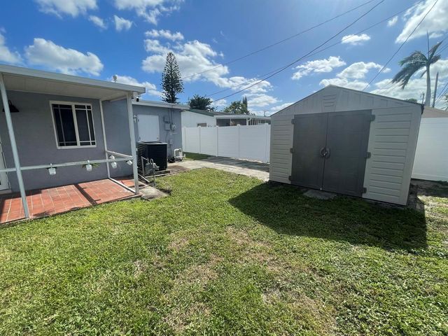 7661 Farragut Street, Hollywood, FL 33024