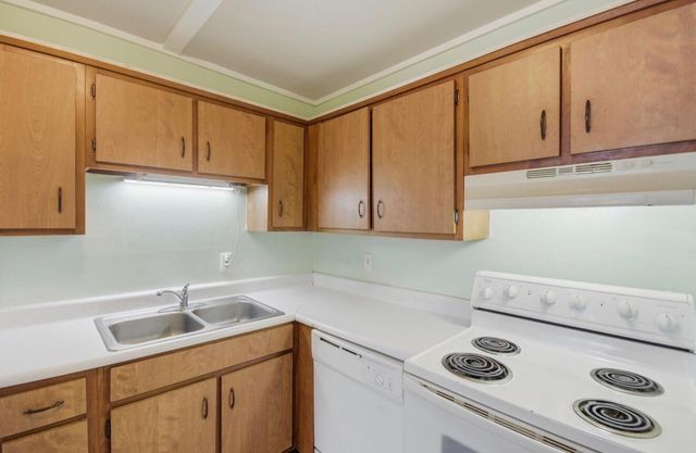 315 Bream. Ave Unit Avenue 106, Fort Walton Beach, FL 32548