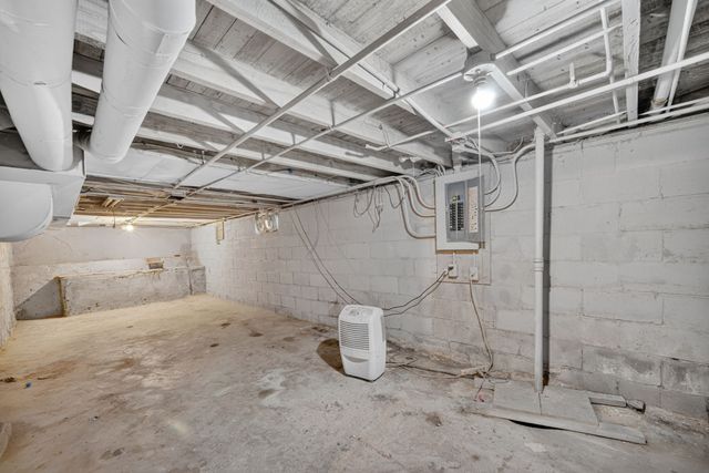 4110 2nd Avenue, Des Moines, IA 50313
