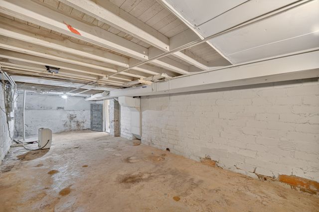 4110 2nd Avenue, Des Moines, IA 50313