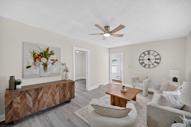 4110 2nd Avenue, Des Moines, IA 50313