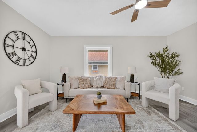 4110 2nd Avenue, Des Moines, IA 50313