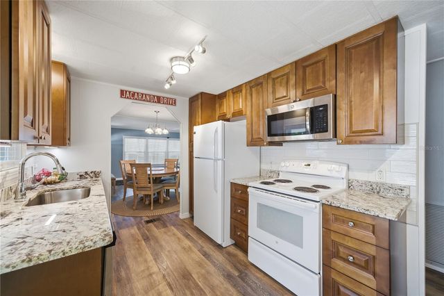 84 JACARANDA DRIVE 15, Safety Harbor, FL 34695