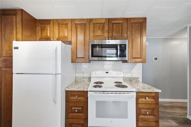 84 JACARANDA DRIVE 15, Safety Harbor, FL 34695