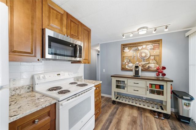 84 JACARANDA DRIVE 15, Safety Harbor, FL 34695