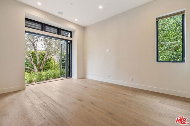 6361 Drexel Avenue, Los Angeles, CA 90048