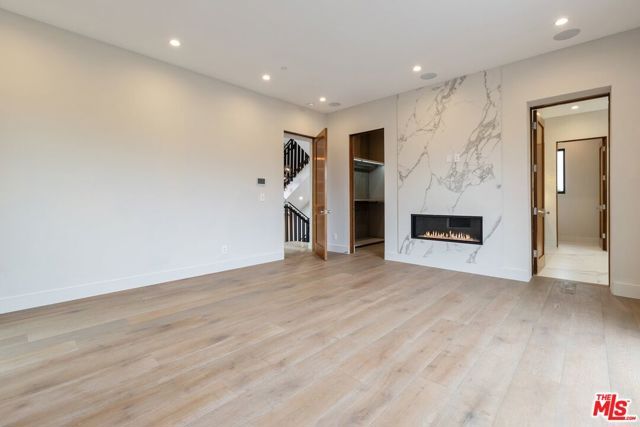 6361 Drexel Avenue, Los Angeles, CA 90048