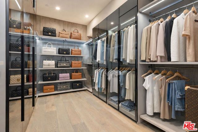 6361 Drexel Avenue, Los Angeles, CA 90048