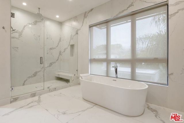 6361 Drexel Avenue, Los Angeles, CA 90048