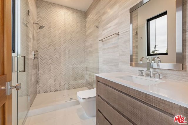 6361 Drexel Avenue, Los Angeles, CA 90048