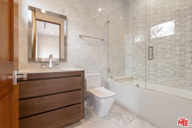 6361 Drexel Avenue, Los Angeles, CA 90048