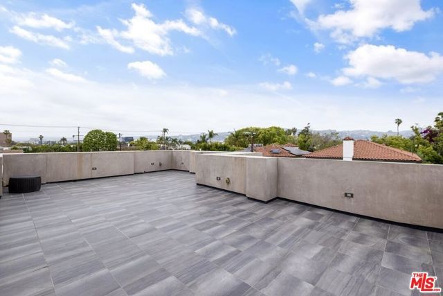 6361 Drexel Avenue, Los Angeles, CA 90048