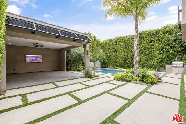 6361 Drexel Avenue, Los Angeles, CA 90048