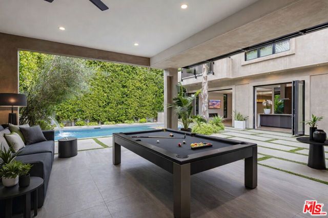 6361 Drexel Avenue, Los Angeles, CA 90048