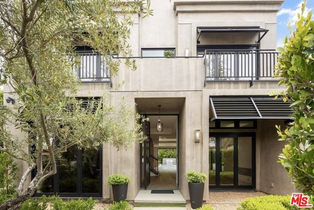 6361 Drexel Avenue, Los Angeles, CA 90048