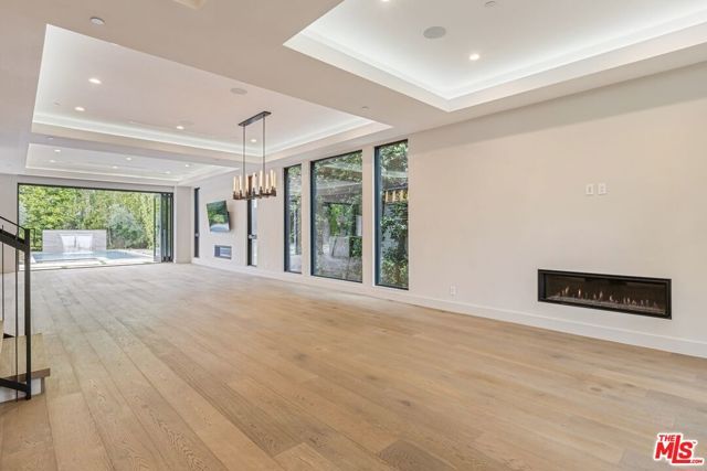 6361 Drexel Avenue, Los Angeles, CA 90048