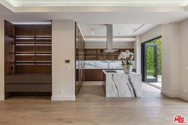 6361 Drexel Avenue, Los Angeles, CA 90048