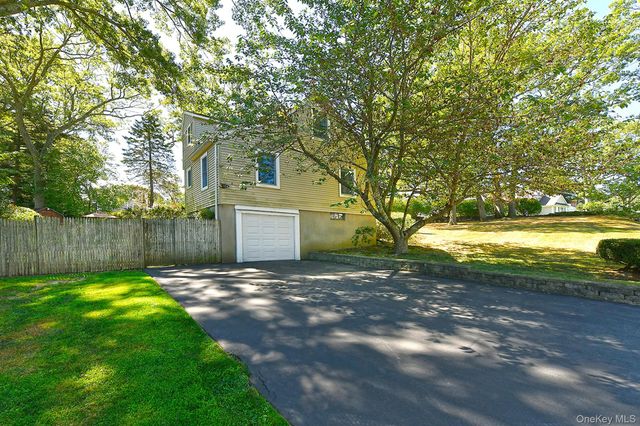 121 Van Buren Drive, Centerport, NY 11721