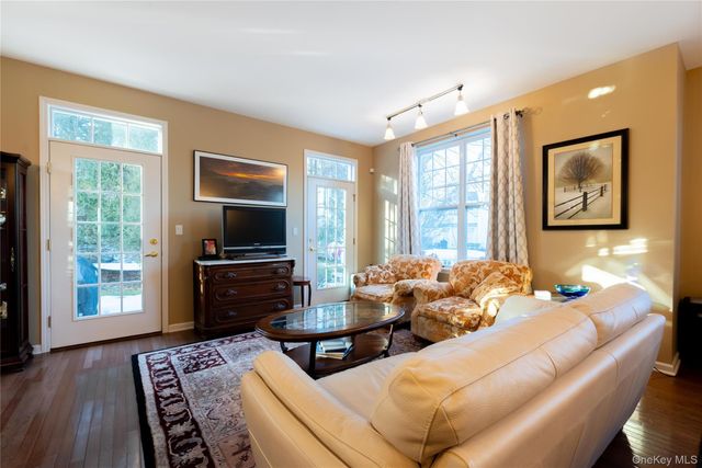 43 Putters Way, Middletown, NY 10940