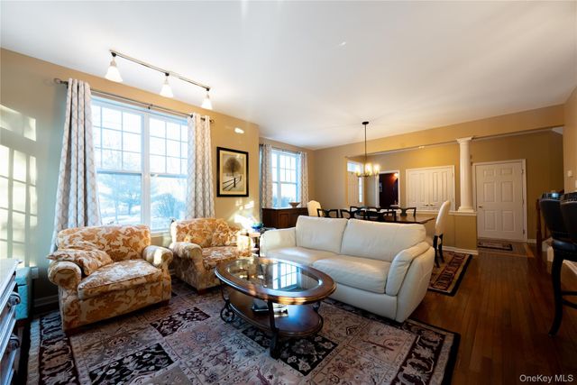 43 Putters Way, Middletown, NY 10940