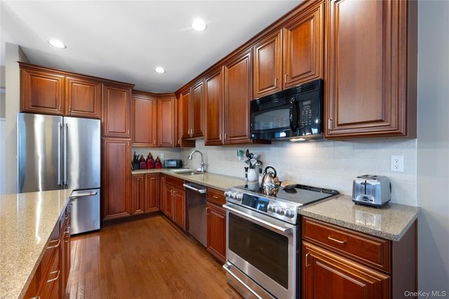 43 Putters Way, Middletown, NY 10940