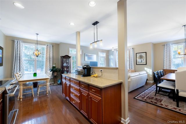 43 Putters Way, Middletown, NY 10940