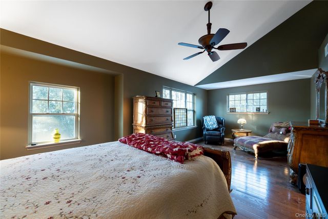 43 Putters Way, Middletown, NY 10940