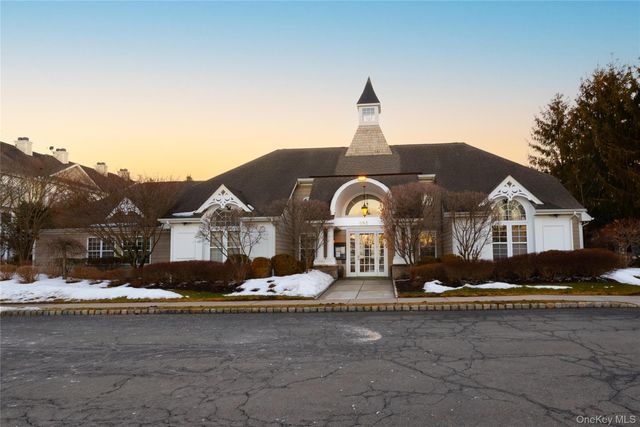 43 Putters Way, Middletown, NY 10940