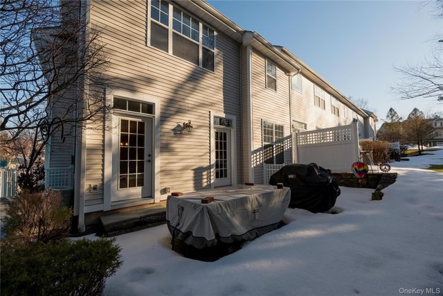 43 Putters Way, Middletown, NY 10940