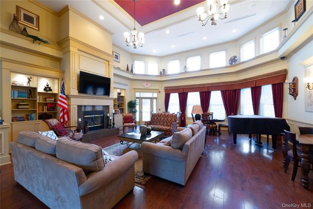 43 Putters Way, Middletown, NY 10940