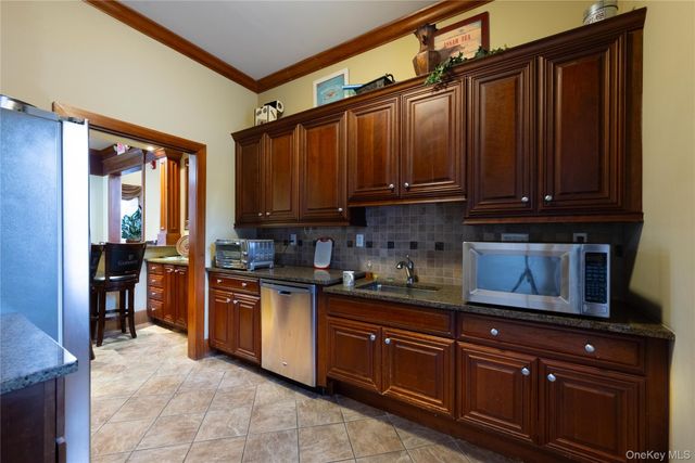 43 Putters Way, Middletown, NY 10940